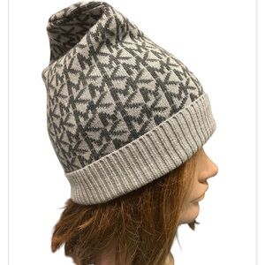 Michael Kors women’s knit stockings cap grey beanie logo
